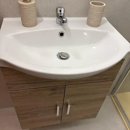 Queen House Feriehus *